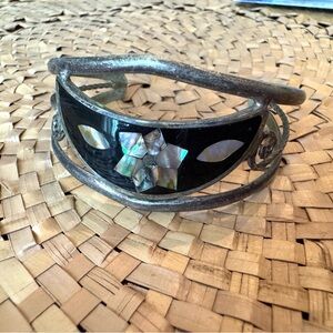 Vtg Mexico Alpaca Silver Tone Cuff Bracelet Floral Abalone Mother of Pearl Inlay